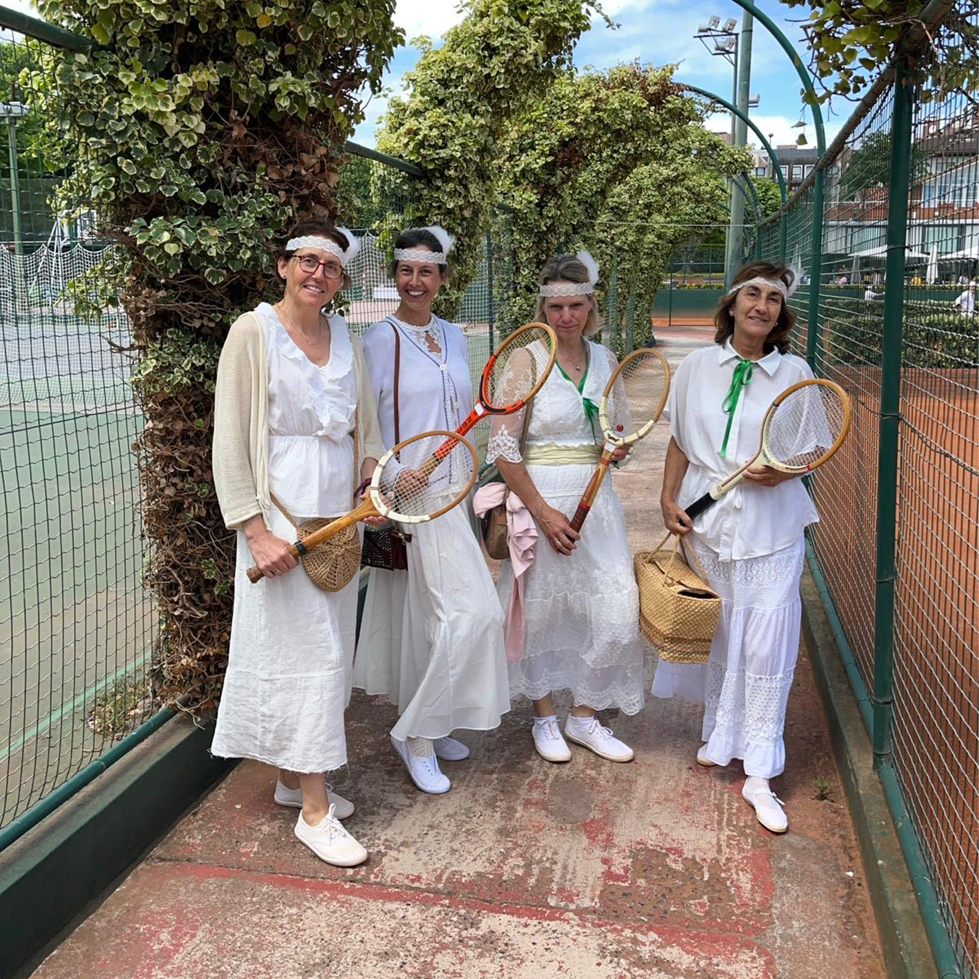 TENIS RAQUETAS DE MADERA II