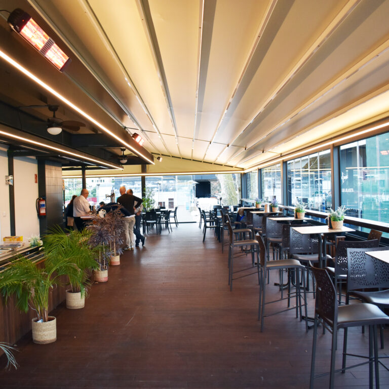 SOCIAL HOSTELERIA PISCINA